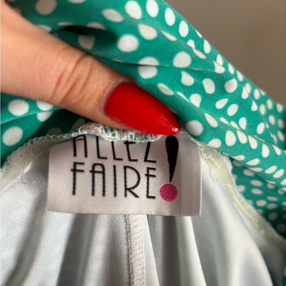 Green Polka Dot Midi Skirt - Picture 3 of 4